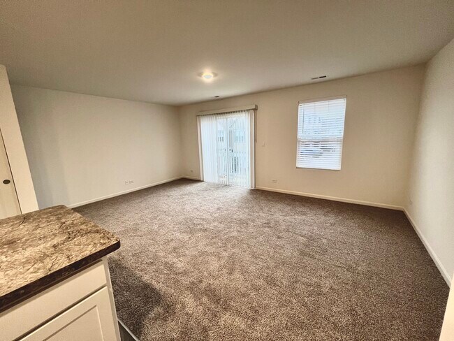 Foto del edificio - 217 Goldenrod Dr