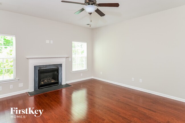 Foto del edificio - 9692 Spencer Woods Rd