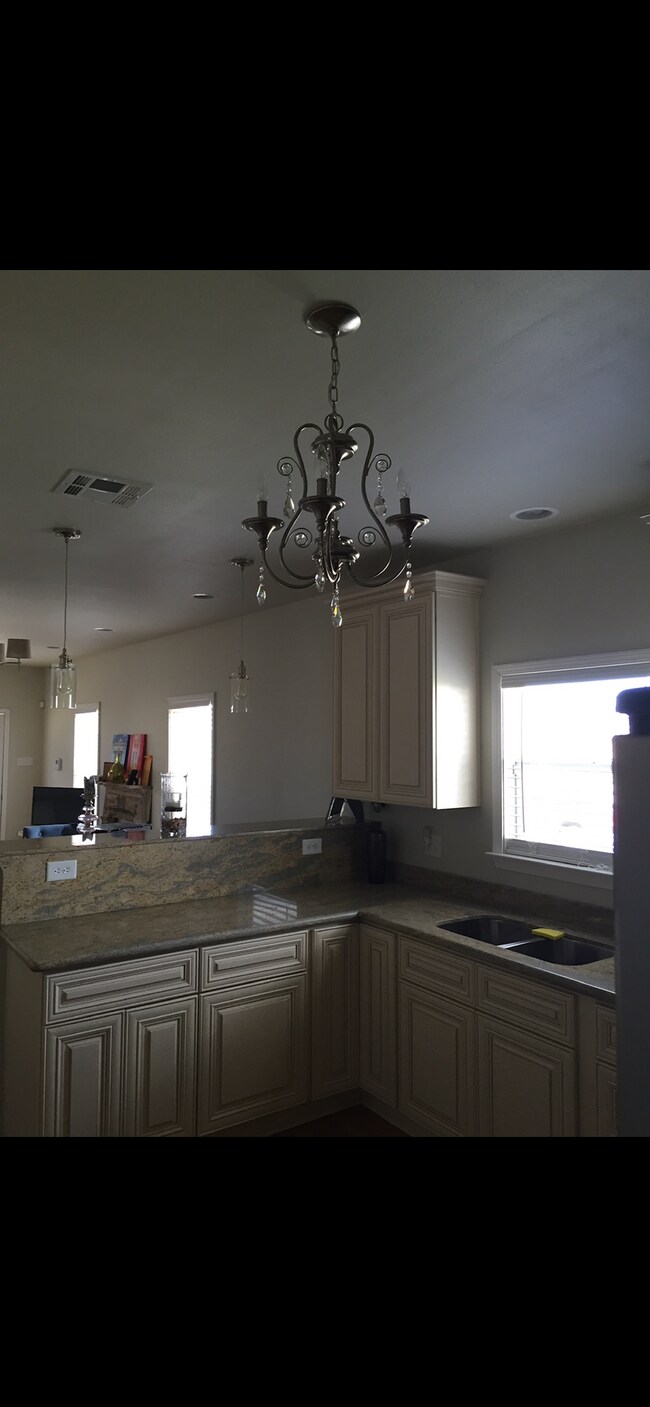 Foto del edificio - 2227 Pauline St