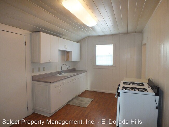 Foto del edificio - 1 br, 1 bath House - 2882 B Street