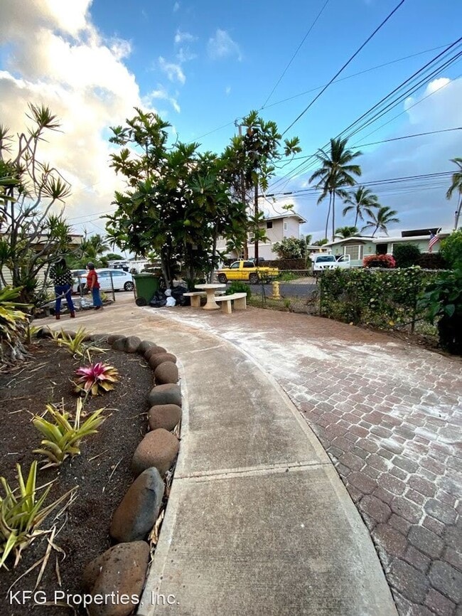 Building Photo - 3 br, 2 bath House - 91-508 Pupu Street