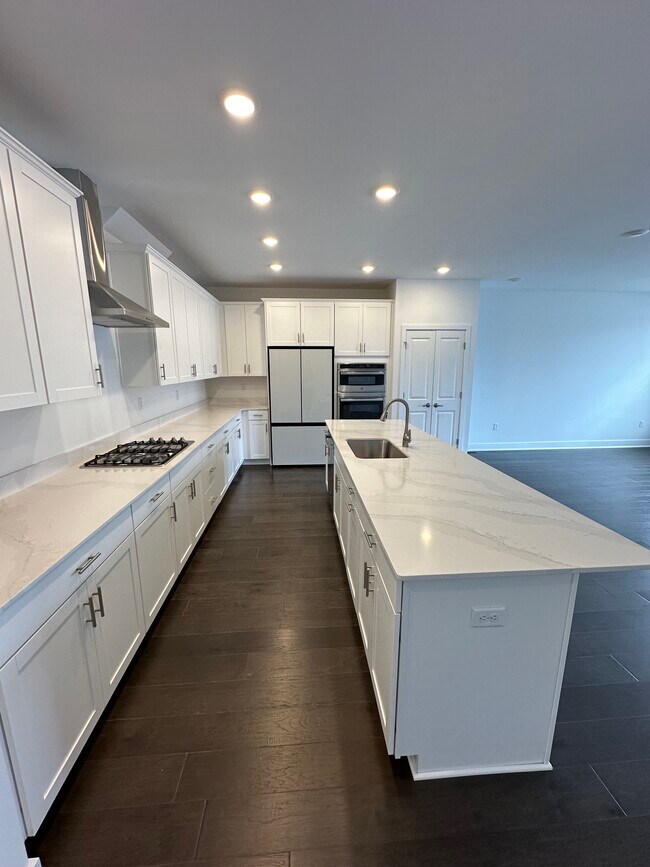 Kitchen - 1604 Wrangler Ave
