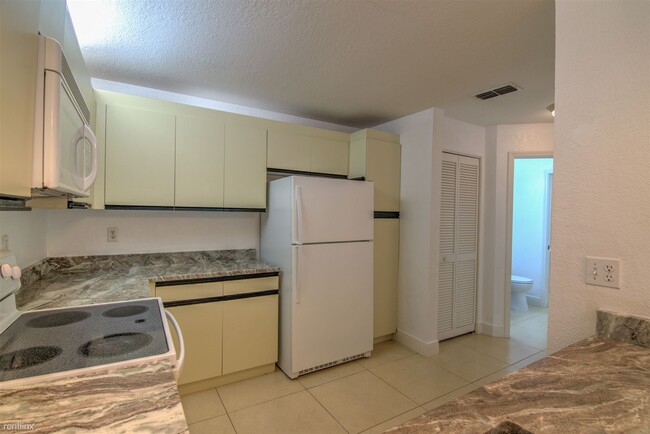 Foto del edificio - 1 br, 1 bath Condo - 81 Emerald Woods Drive