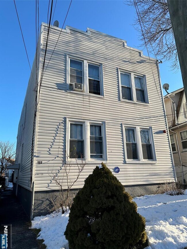 Foto del edificio - 122-124-124 Buffalo Ave