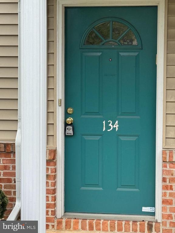Foto del edificio - 134 Primrose Ln