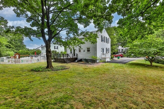 Building Photo - 38 Norwich Cir