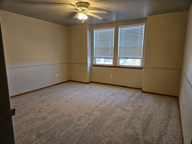 Dormitorio principal - 1018 Winona Circle