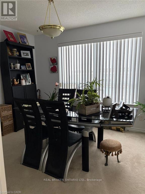 Photo du bâtiment - 25 Kingsbridge Garden Cir