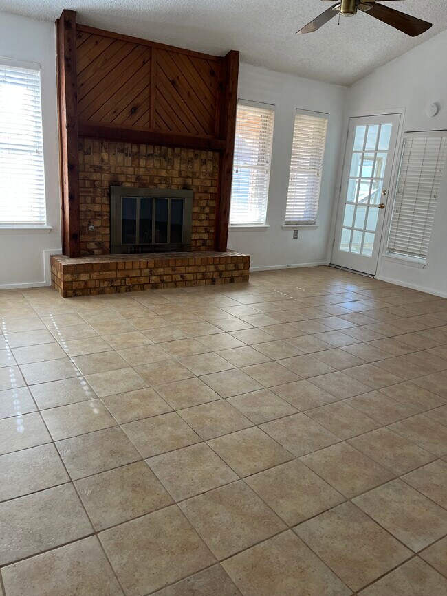 Foto del edificio - 5723 64th St