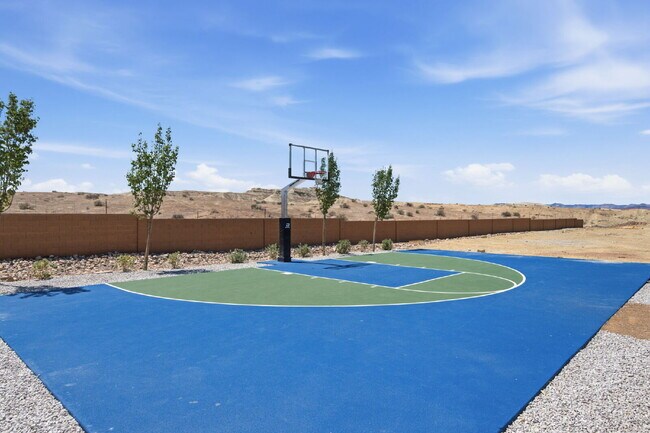 Foto del edificio - Brand-New Luxury Living in South Desert — 4BR End Unit + 2-Car Garage