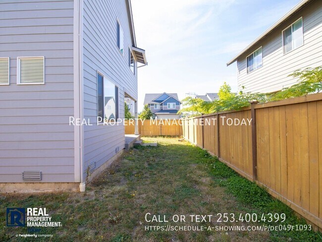 Foto del edificio - 2413 201st St Ct E