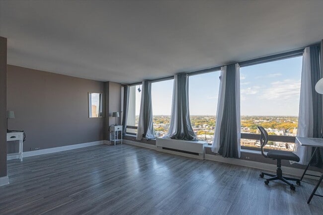 Foto del edificio - 5445 N Sheridan Rd