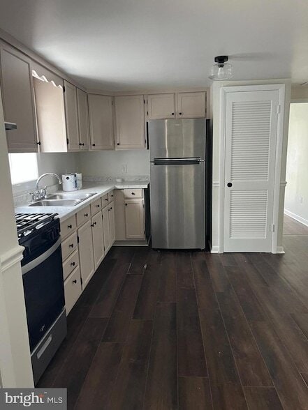 Foto del edificio - 218 Elizabeth St