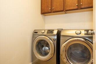Building Photo - 7710 Fennel Pl