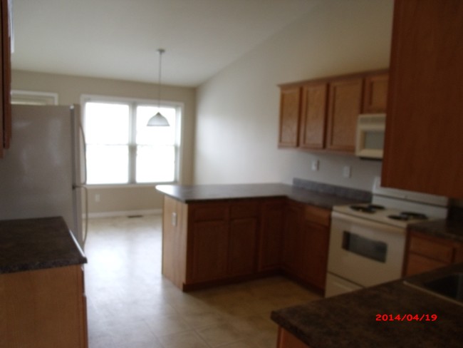 Foto del edificio - Deerwood Lake Commons