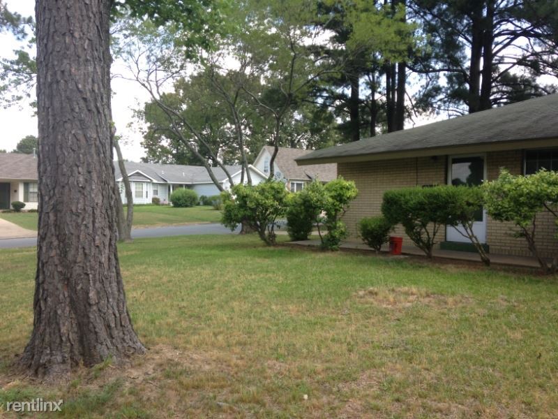 Primary Photo - 2 br, 1 bath Apartment - 1104 Braden St