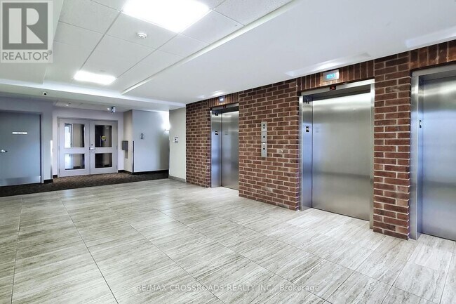 Building Photo - 601-639 NEW DELHI Dr