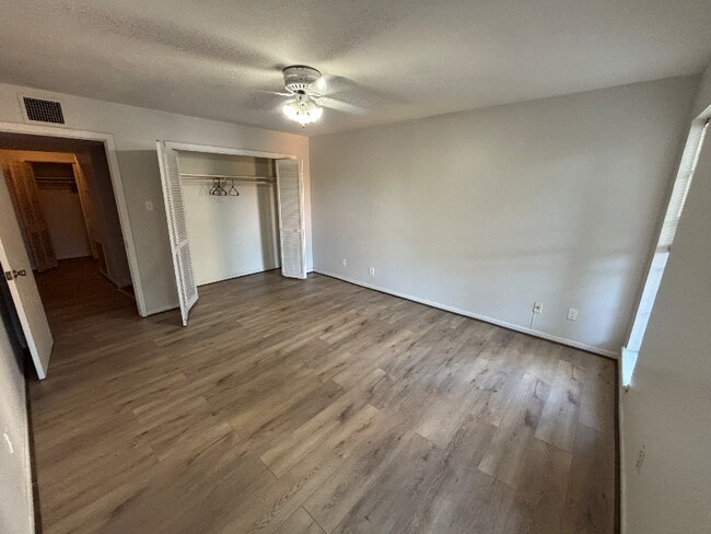 Foto del edificio - 2137 Branard St