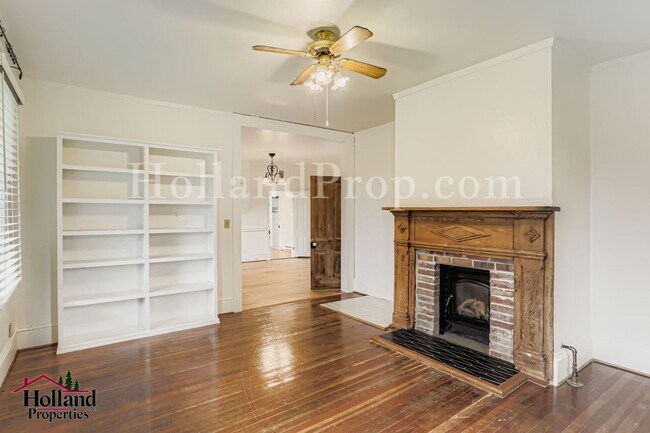 Foto del edificio - Charming Historic 3-Bedroom Home for Lease! NEW PRICE at $2,245 plus move in Special $150 credit ...