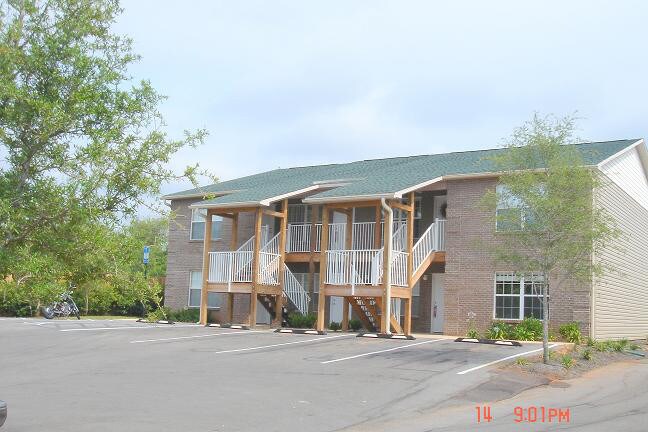 Primary Photo - 51 Robys Dr