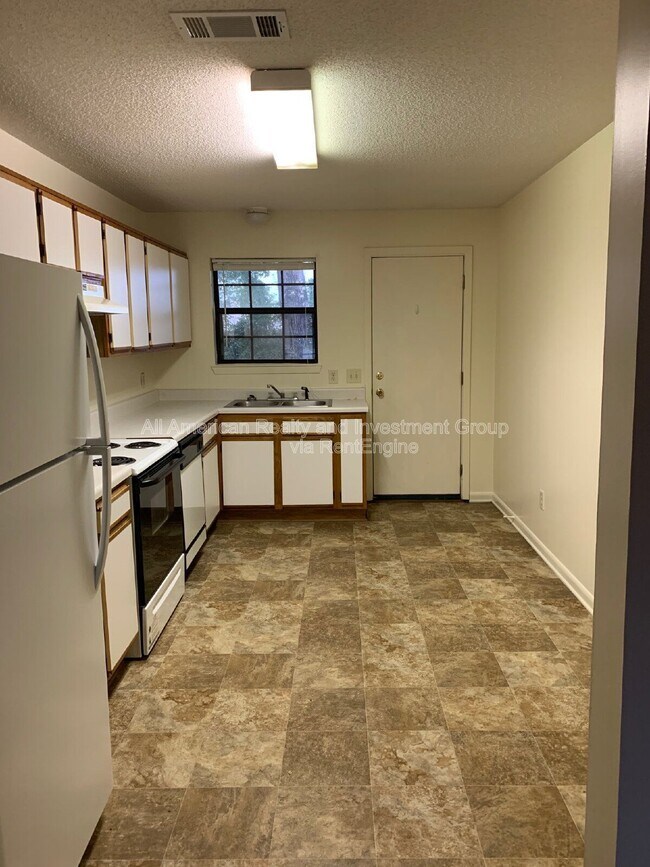 Foto del edificio - 112 Bayou View Dr