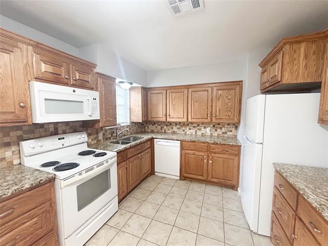 Foto del edificio - 111 Oaklawn Dr