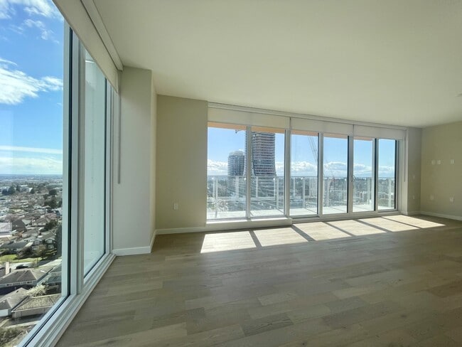 Building Photo - 485 W 42nd Ave