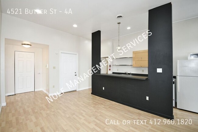 Foto del edificio - 2 Bed, 1 Bath Apartment in Lawrenceville