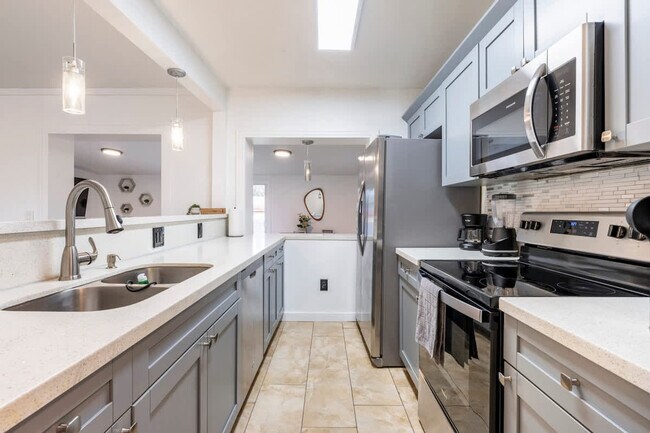 Foto del edificio - 7313 SW 16th Terrace