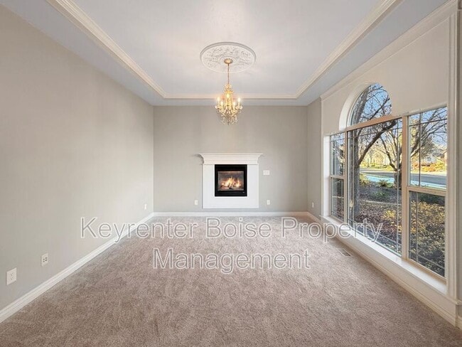 Building Photo - 1141 E Crowne Pointe Dr