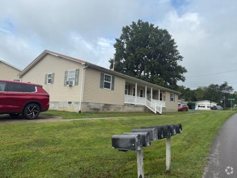Building Photo - 407 River Park Dr