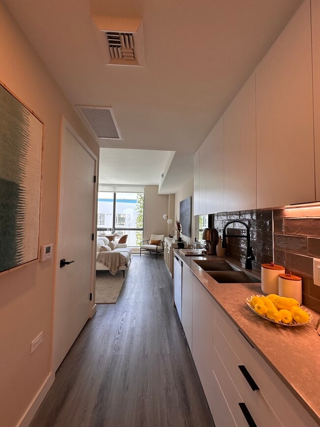 Foto del edificio - 364 NW 22nd St