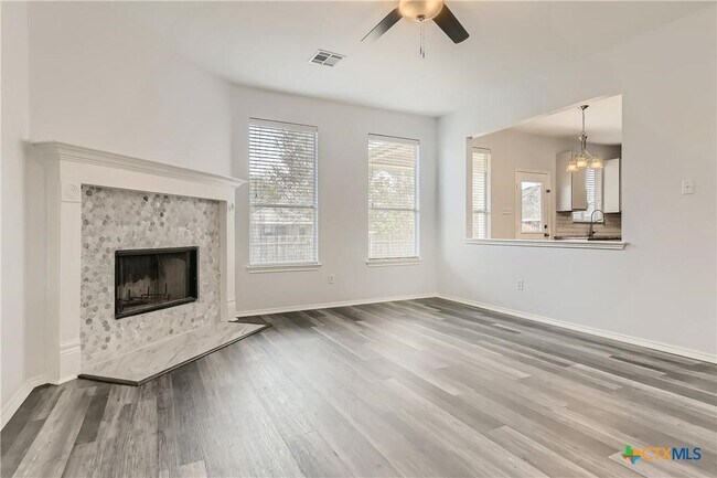 Foto del edificio - 1104 Canoe Cove