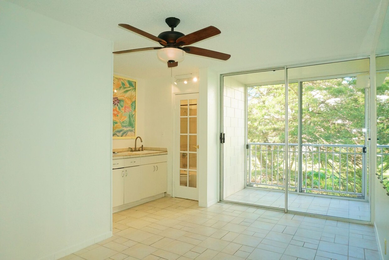 Primary Photo - Cozy, Pet Friendly, Waikiki Studio