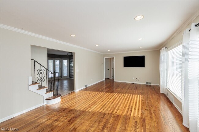 Foto del edificio - 23915 Glenhill Dr