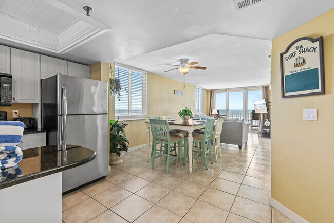 Building Photo - Oceania Beach Club 206