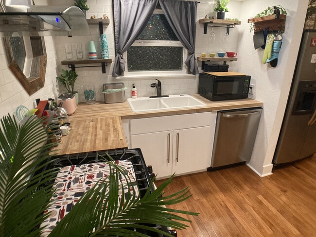 Foto del edificio - 301 4th St