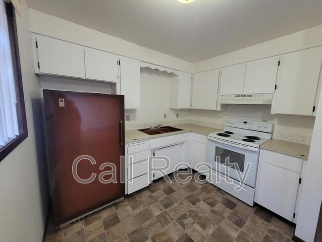 Building Photo - 12224 E Lenora Dr
