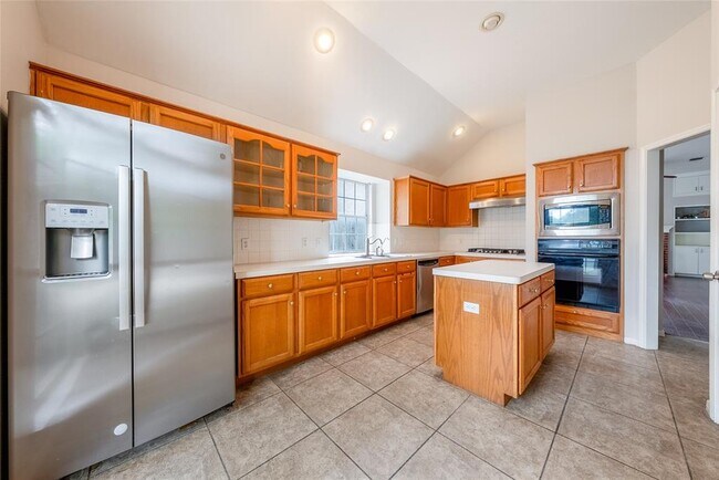 Foto del edificio - 1853 Dapplegrey Ln