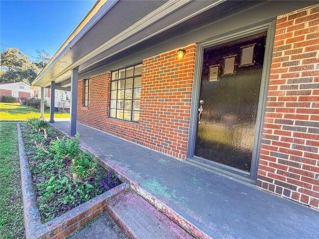 Building Photo - 2361 S Salvia St