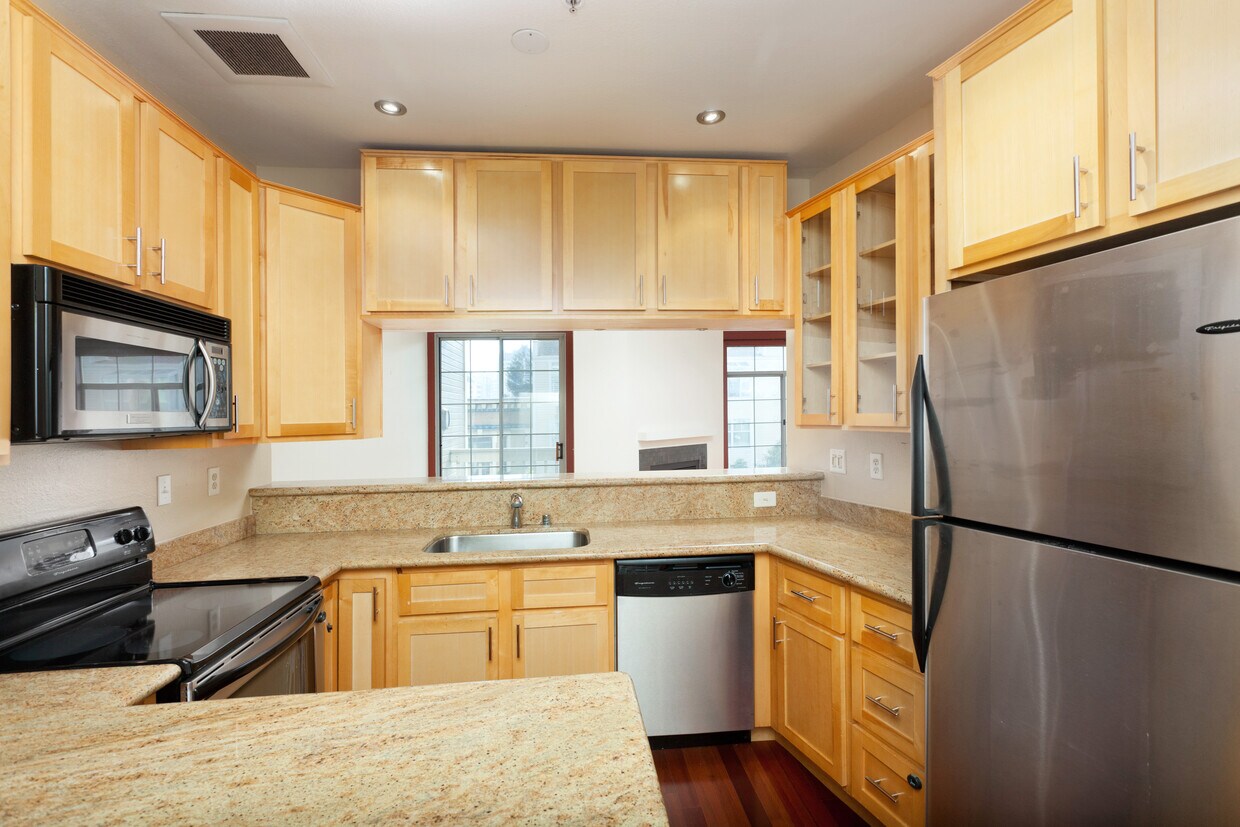 Kitchen - 2040 Sutter St