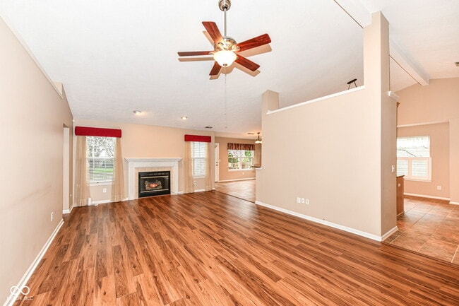 Building Photo - 5300 Breakers Way