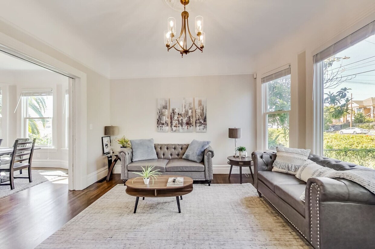 Foto principal - 2207 E 21st St