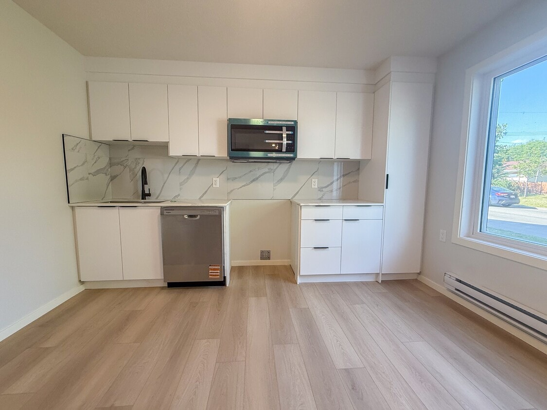 Primary Photo - 9303-9123 123 Ave NW