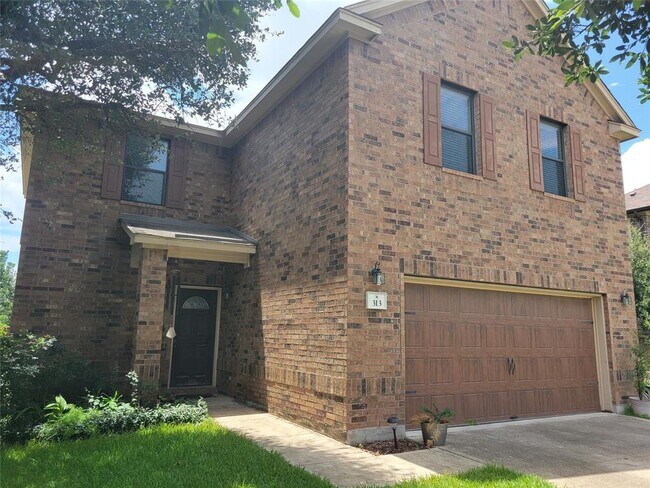 Building Photo - 313 Settlers Home Dr