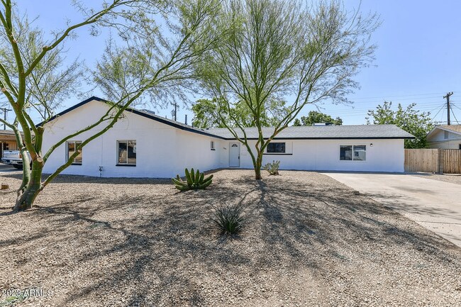 Building Photo - 6409 W Medlock Dr