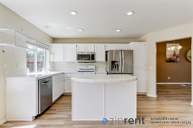 Building Photo - 4 br, 3 bath House - 1260 Longmeadow Drive...