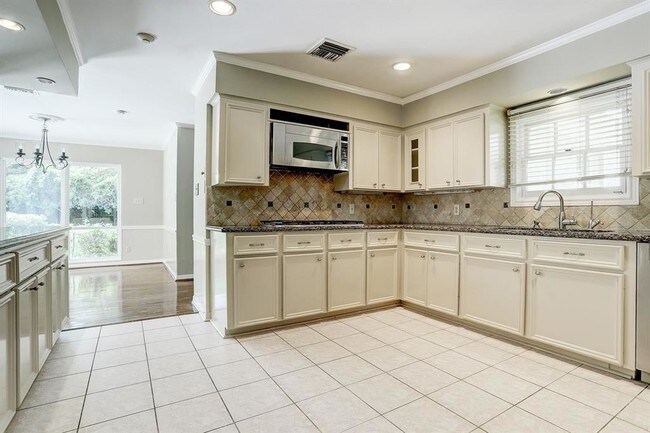 Building Photo - 11607 Shady Grove Ln