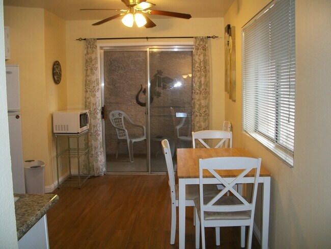 Comedor - 5151 Pioneer Ave