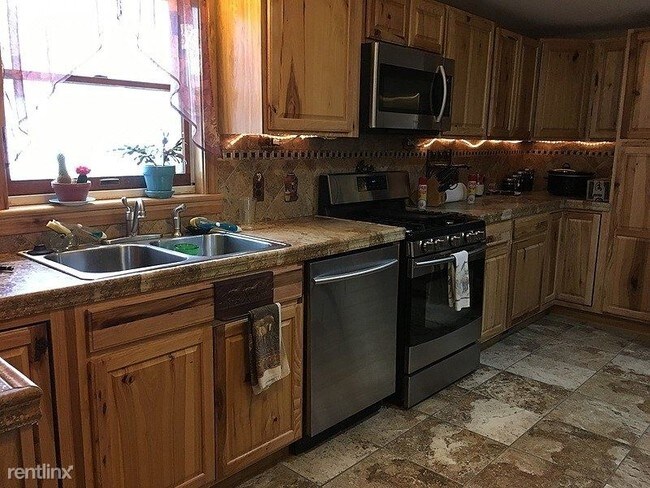 Foto del edificio - 2 br, 1.5 bath House - 655 Horning Road